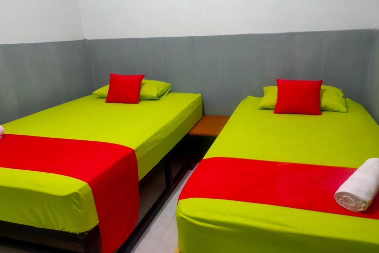 Sumenep Oyo 91179 Hotel Lagalleria מראה חיצוני תמונה